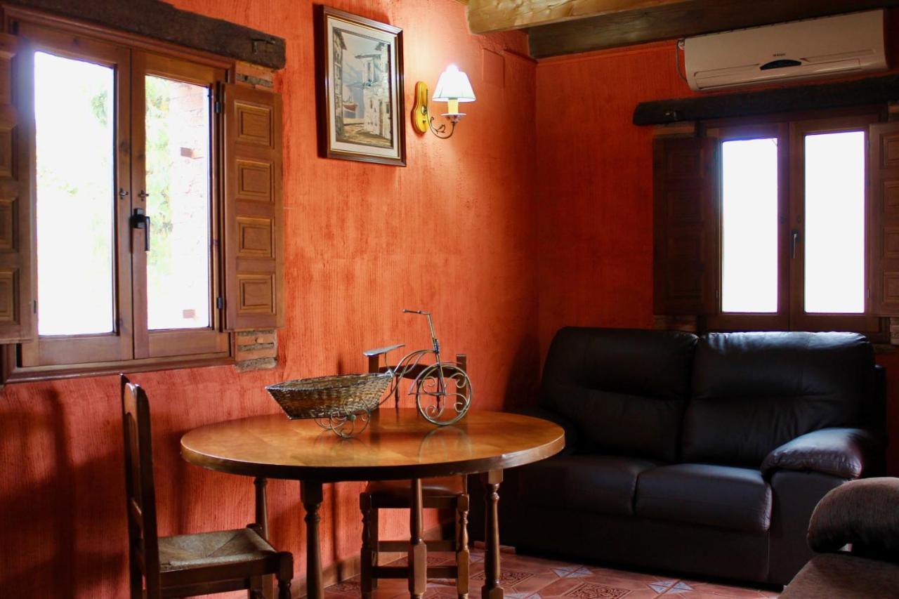 أوسا دي مونتيل Casas Rurales Con Jacuzzi Quijote Y Sancho المظهر الخارجي الصورة