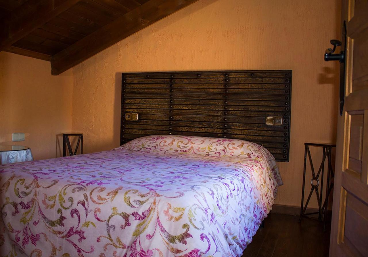 أوسا دي مونتيل Casas Rurales Con Jacuzzi Quijote Y Sancho المظهر الخارجي الصورة